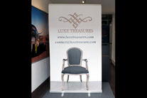 Economy retractable banner stand