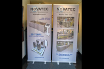 Economy retractable banner stand