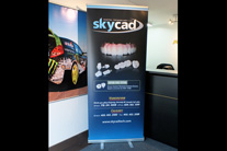 Economy retractable banner stand